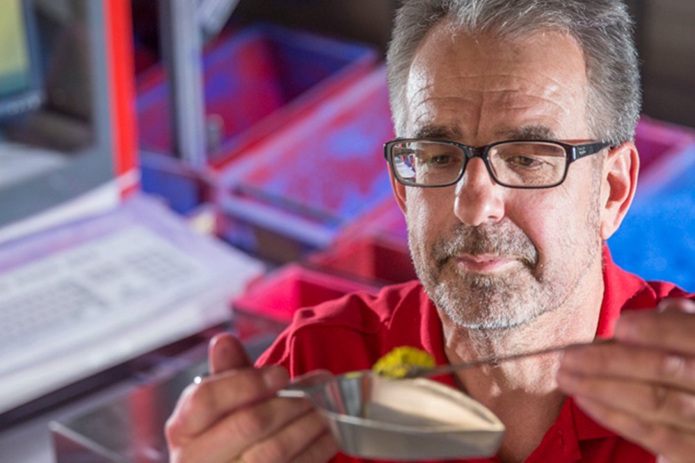 AT: Online guidebook for chemical resistance of plastics - Colasit